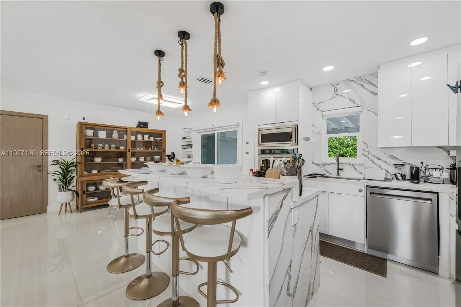 7235 SW 39th St, Miami FL 33155 photo 3