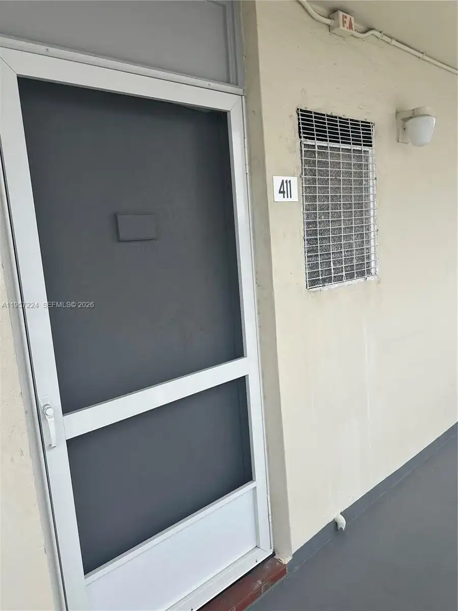 2855 Leonard Dr # H411, Aventura FL 33160 photo 3
