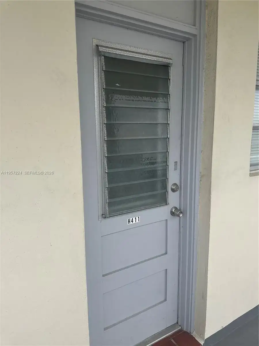 2855 Leonard Dr # H411, Aventura FL 33160 photo 4