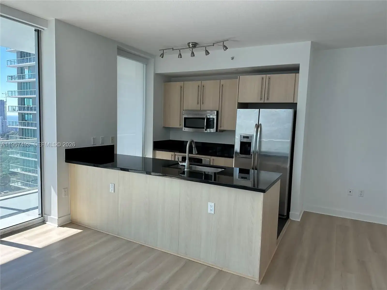 1111 SW 1st Ave, Miami FL 33130 photo 4