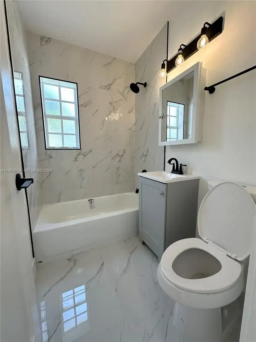 580 NW 194th Ter, Miami Gardens FL 33169 photo 5