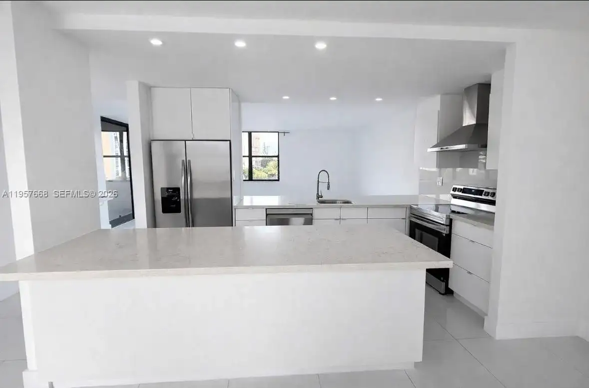 20441 NE 30th Ave # 9, Aventura FL 33180 photo 3