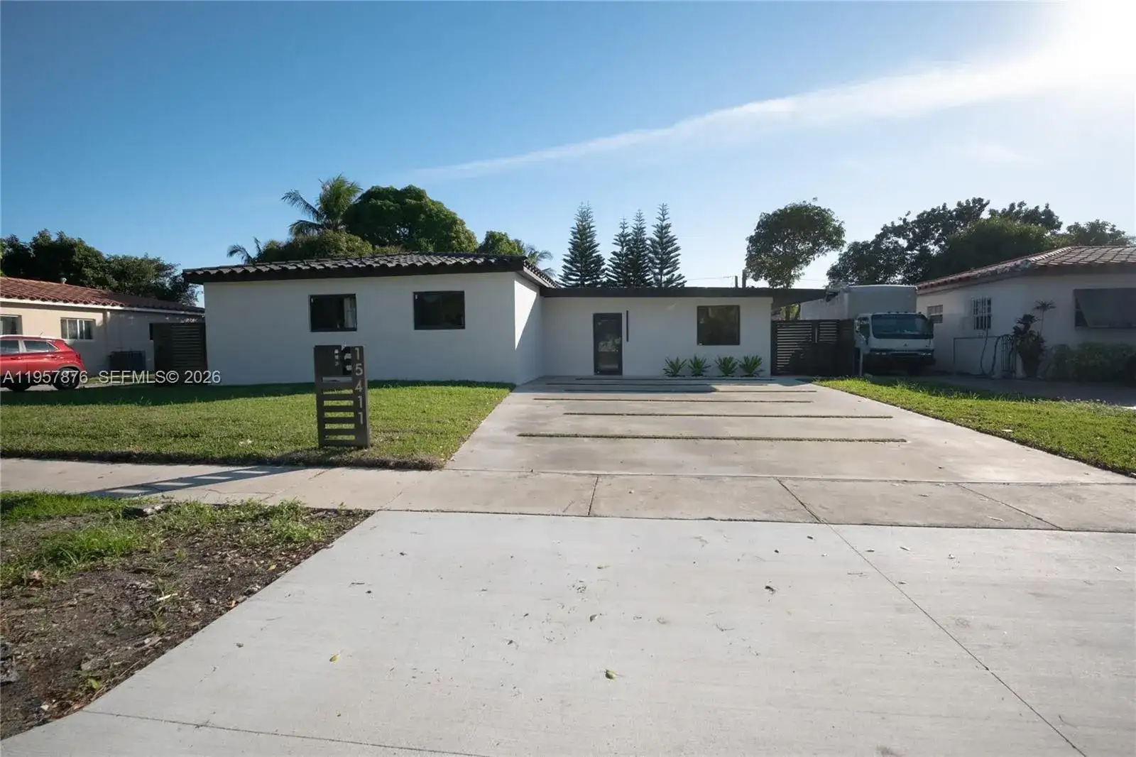 15411 NE 10th Ave, North Miami Beach FL 33162 photo 4