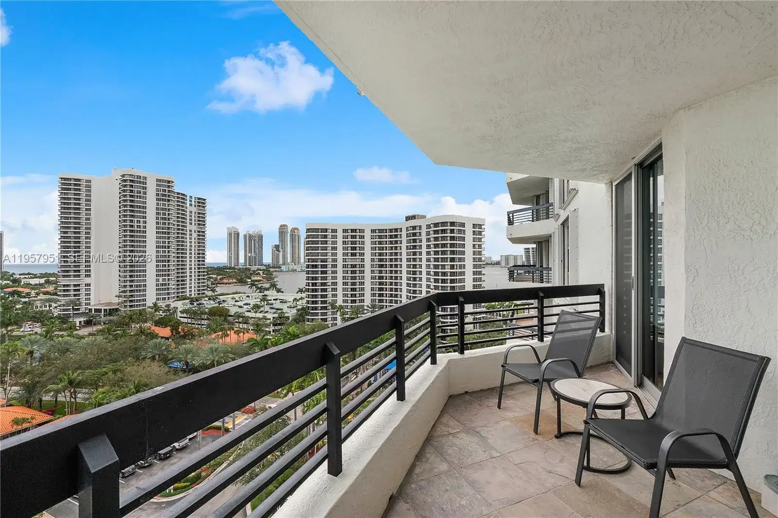 3500 Mystic Pointe Dr # 1407, Aventura FL 33180 photo 2