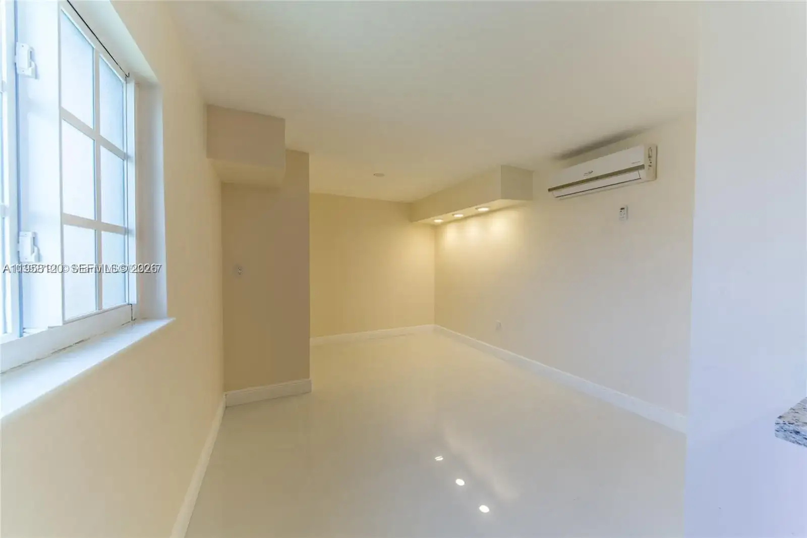 1748 NE 180th St, North Miami Beach FL 33162 photo 4