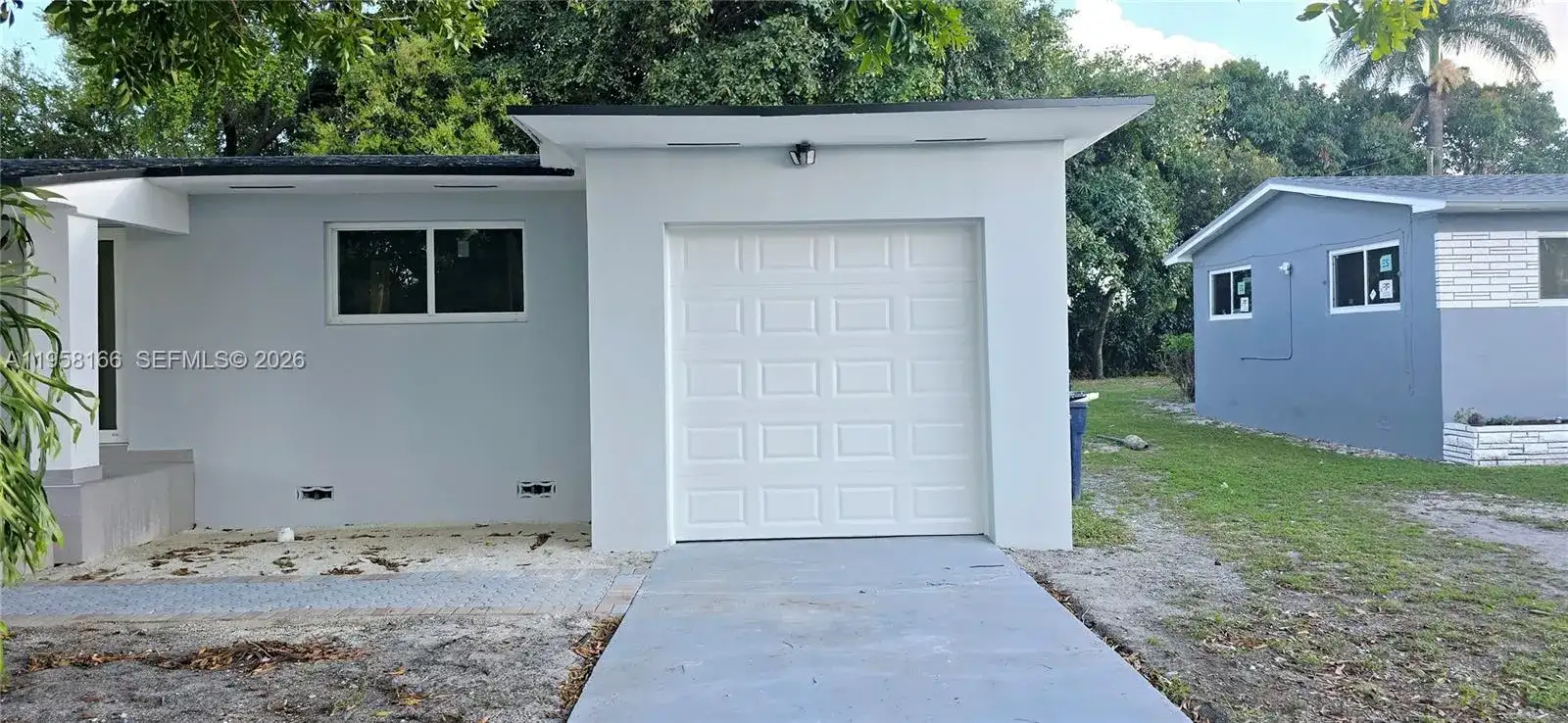 2530 NW 111th St, Miami FL 33167 photo 2