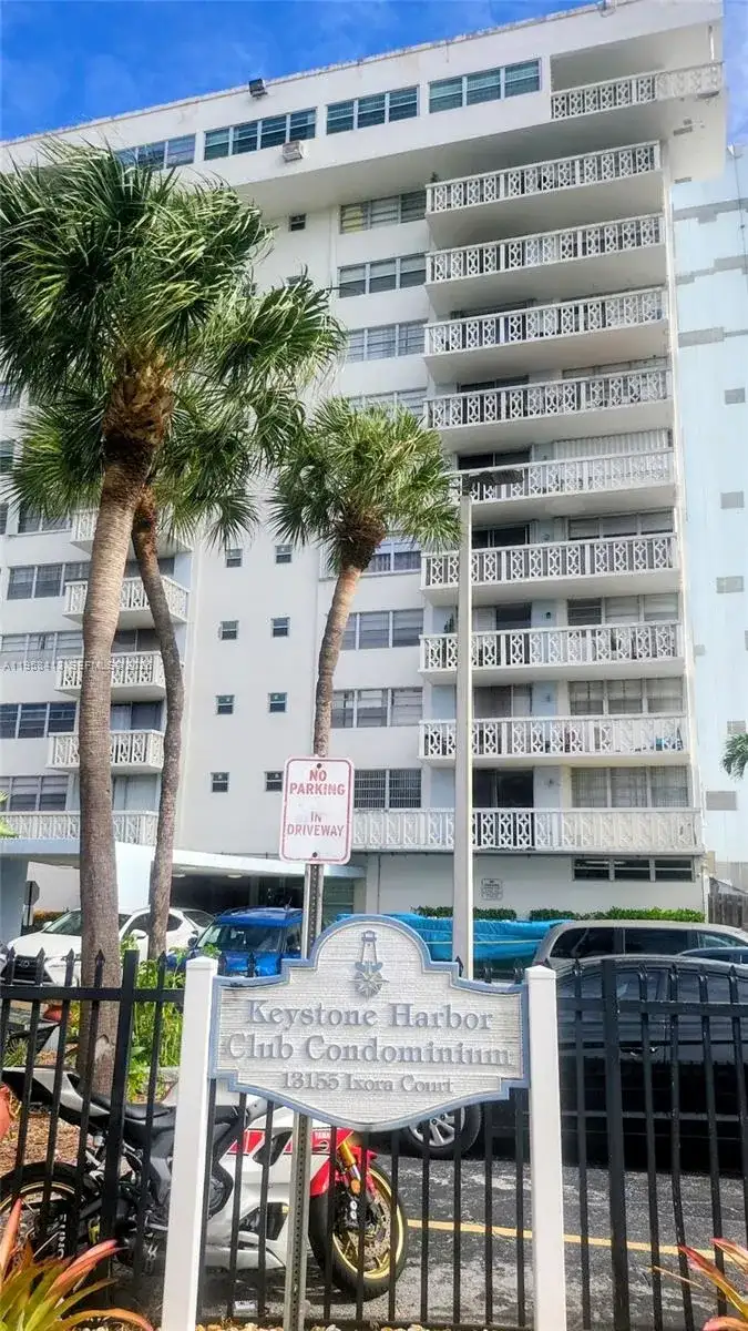 13155 Ixora Ct # 603, North Miami FL 33181 photo 4
