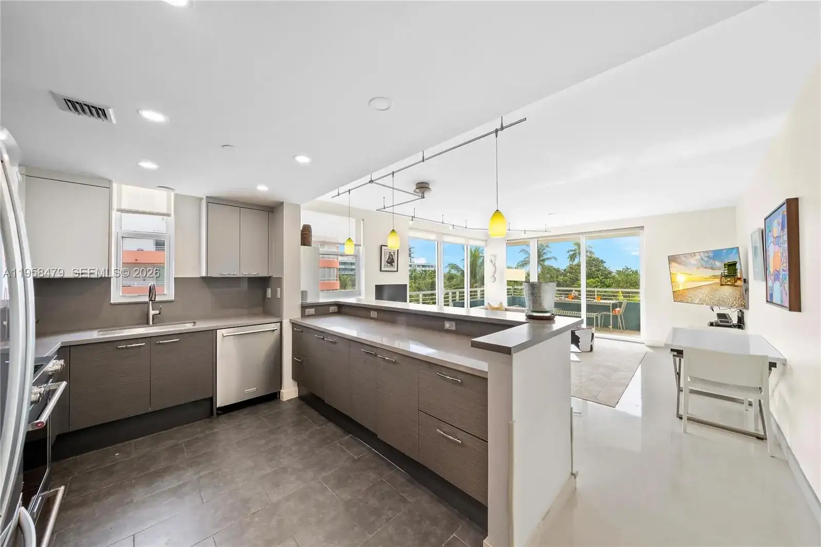 200 Ocean Dr # 5D, Miami Beach FL 33139 photo 2
