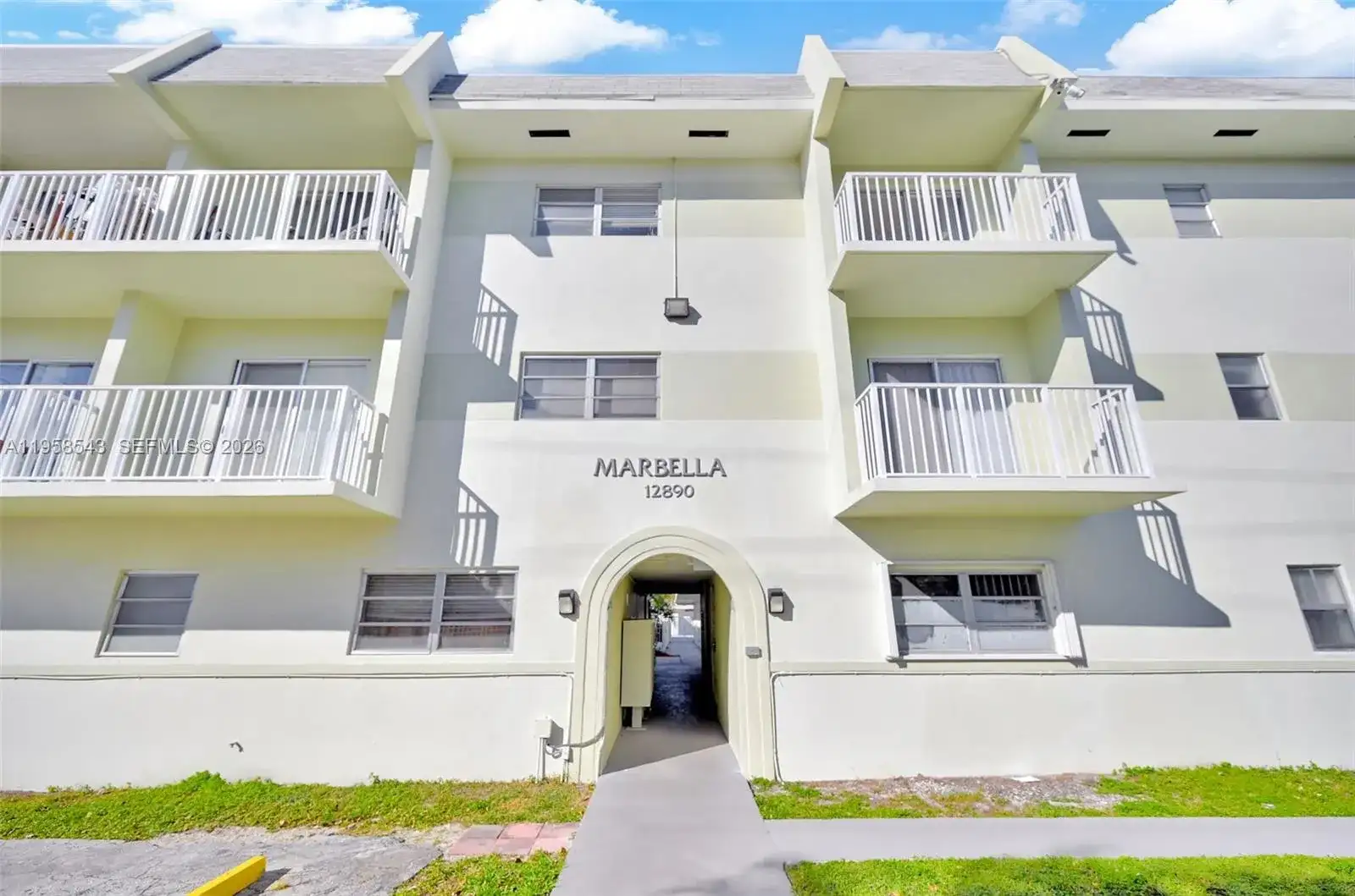 12890 NE 8th Ave # 208, North Miami FL 33161 photo 2