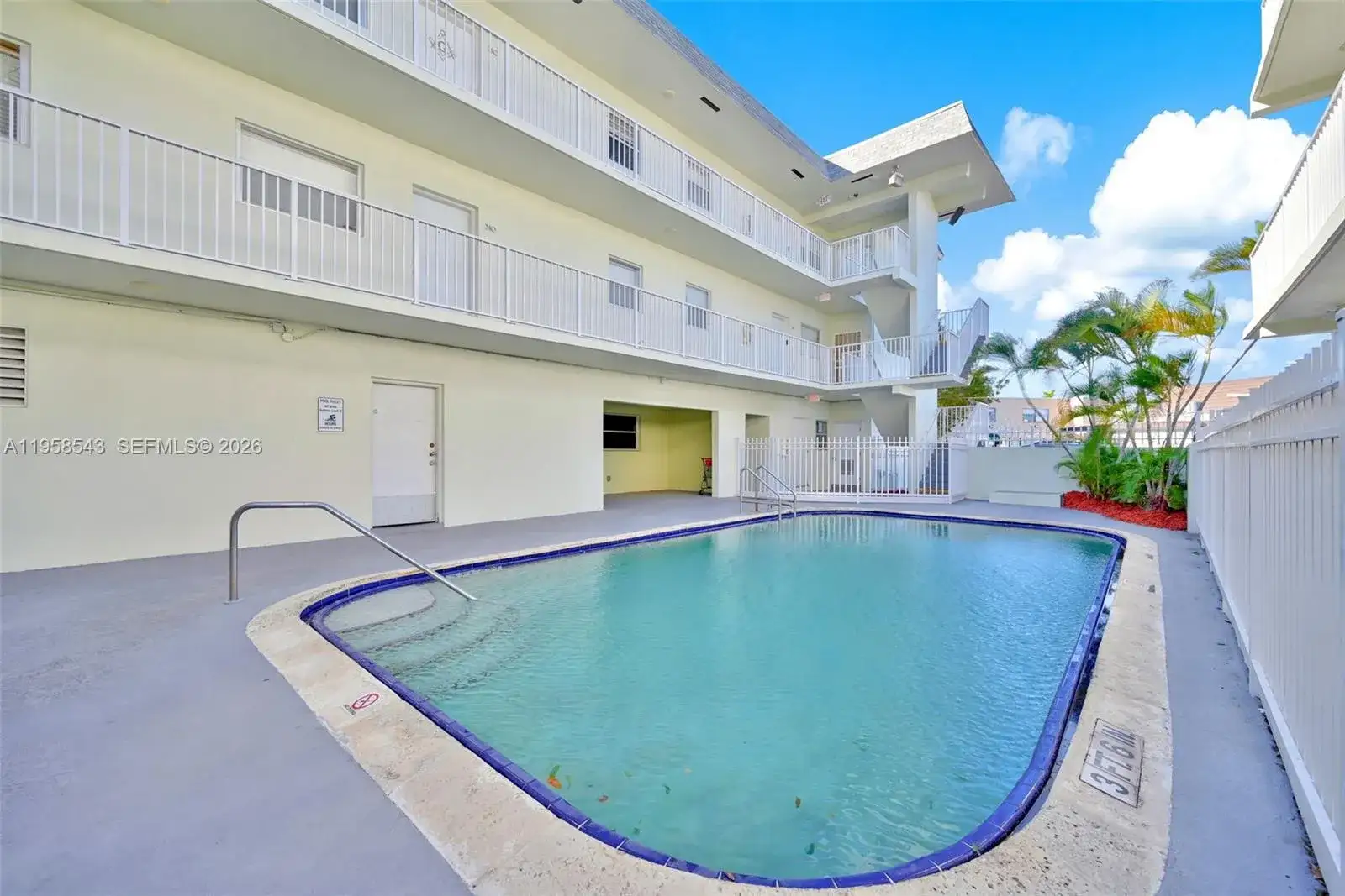 12890 NE 8th Ave # 208, North Miami FL 33161 photo 3