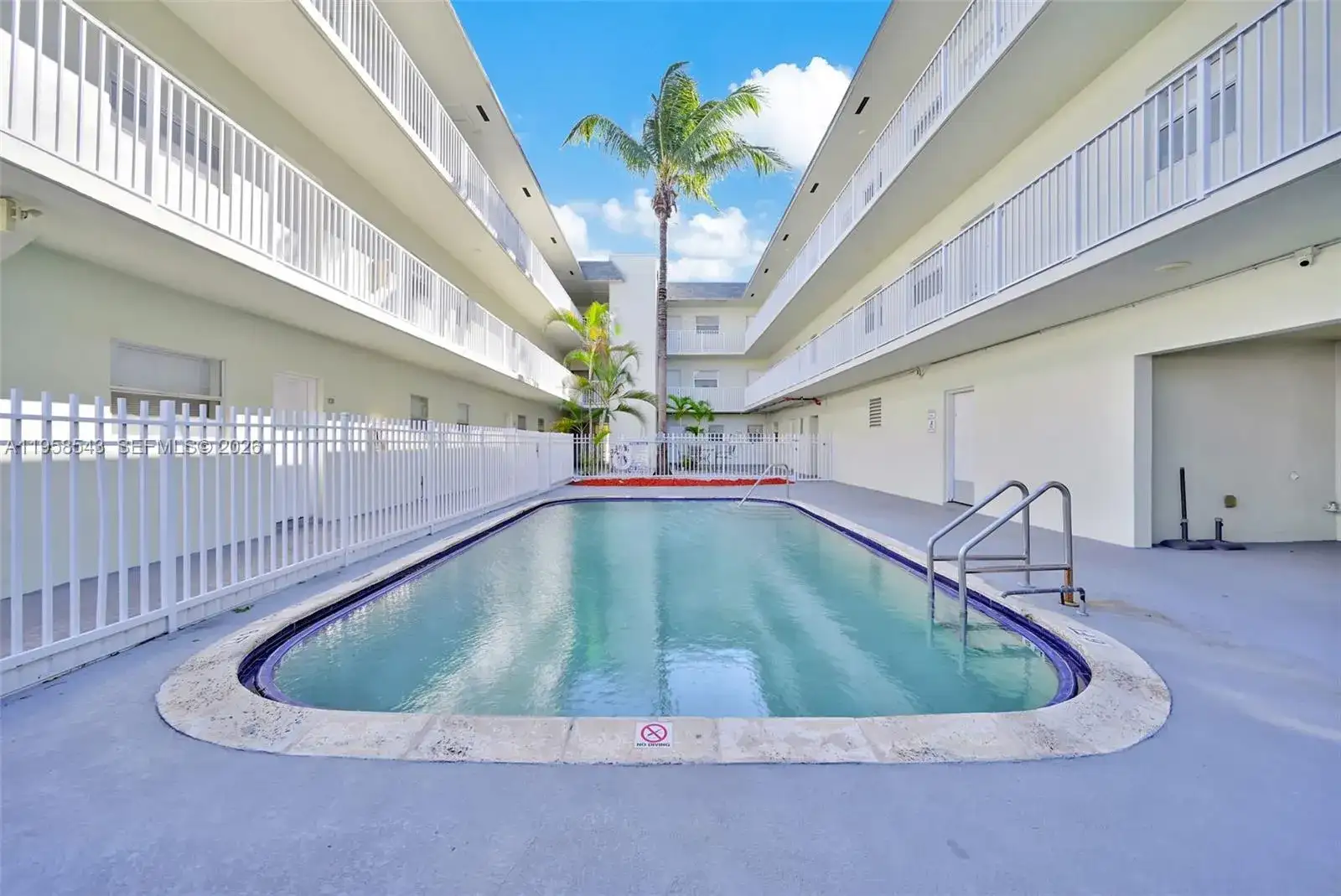 12890 NE 8th Ave # 208, North Miami FL 33161 photo 4