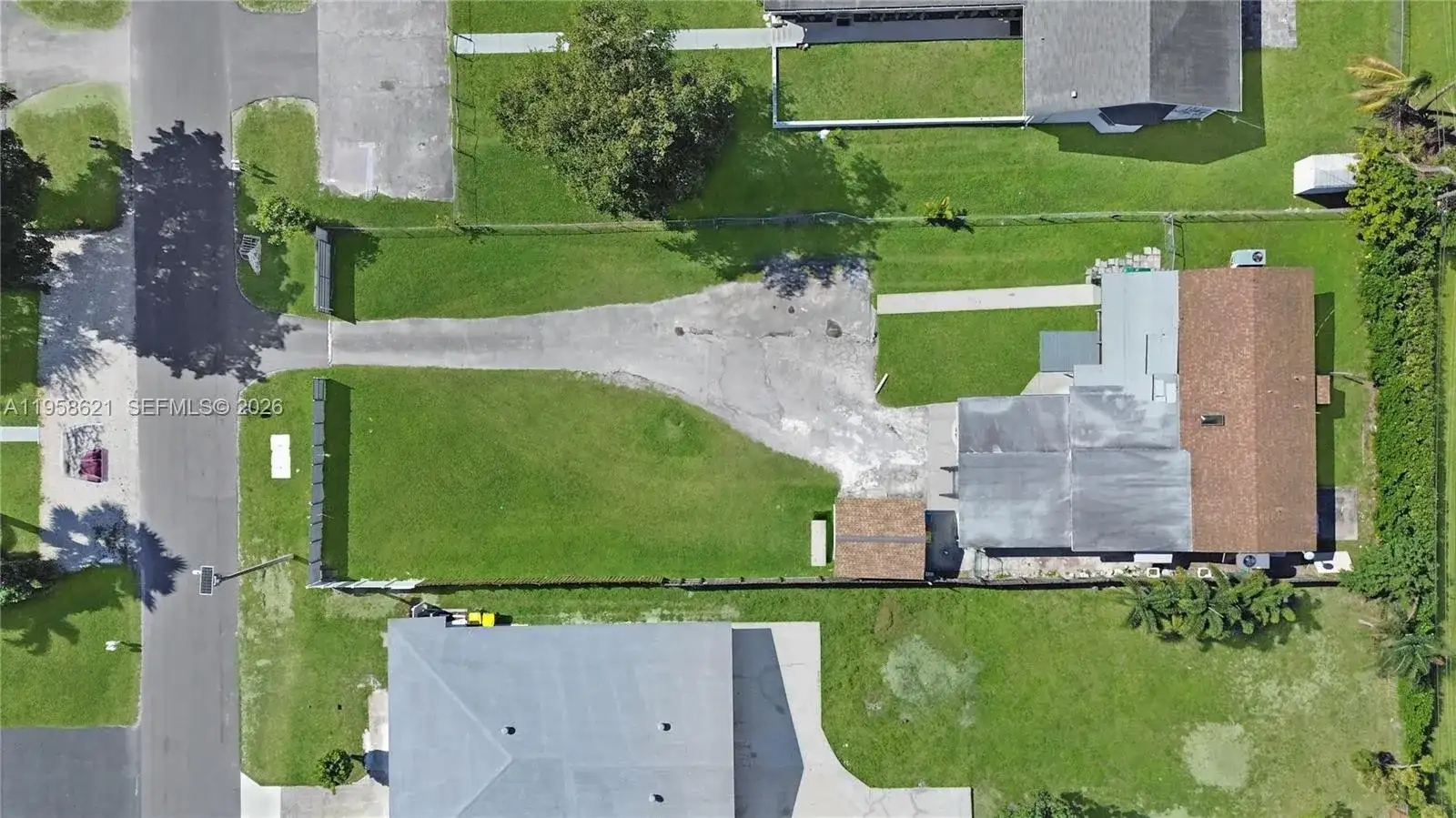 4133 SW 52nd St, Dania Beach FL 33314 photo 2