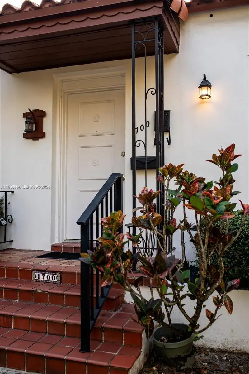 1700 Cortez St, Coral Gables FL 33134 photo 4