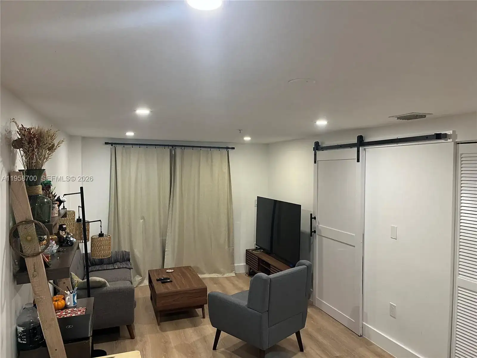218 SW 8th Ave # 205, Miami FL 33130 photo 4