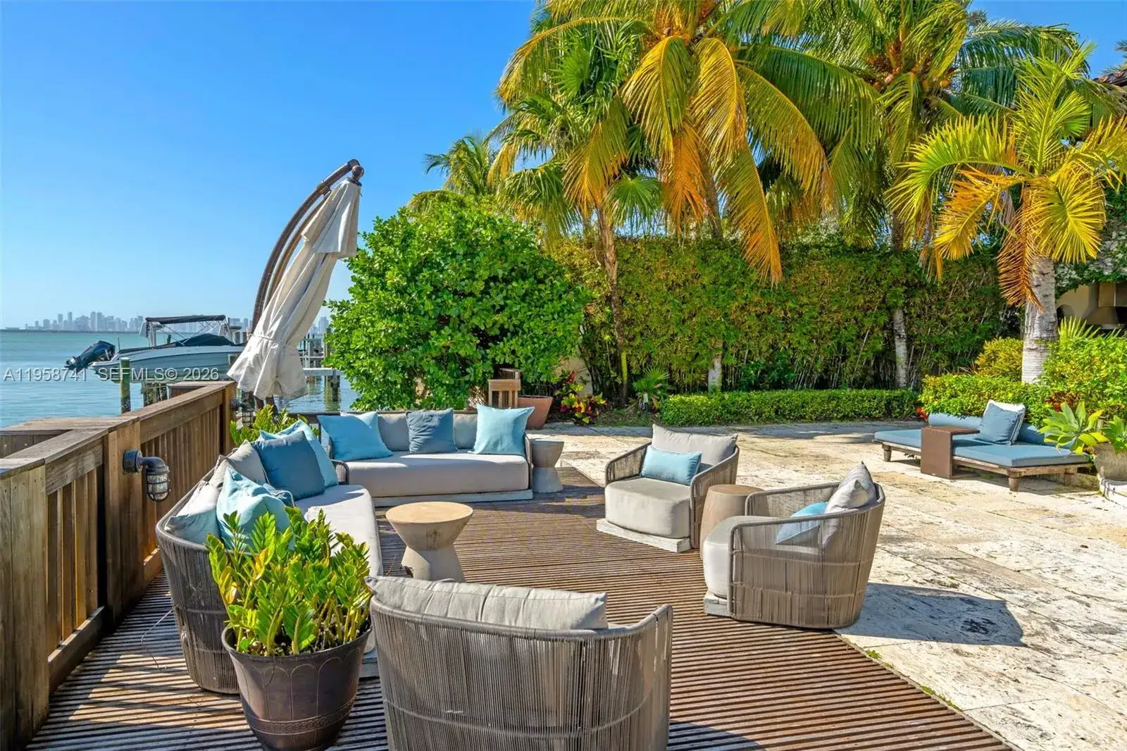 1398 Bay Dr, Miami Beach FL 33141 photo 5