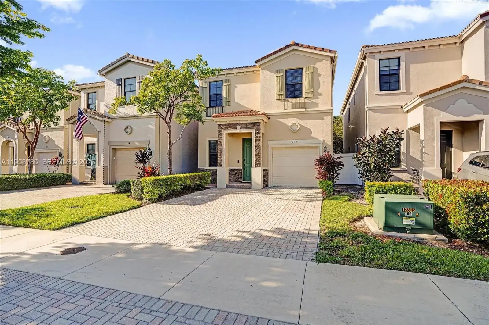 650 NE 193rd Ter # 650, Miami FL 33179 photo 2