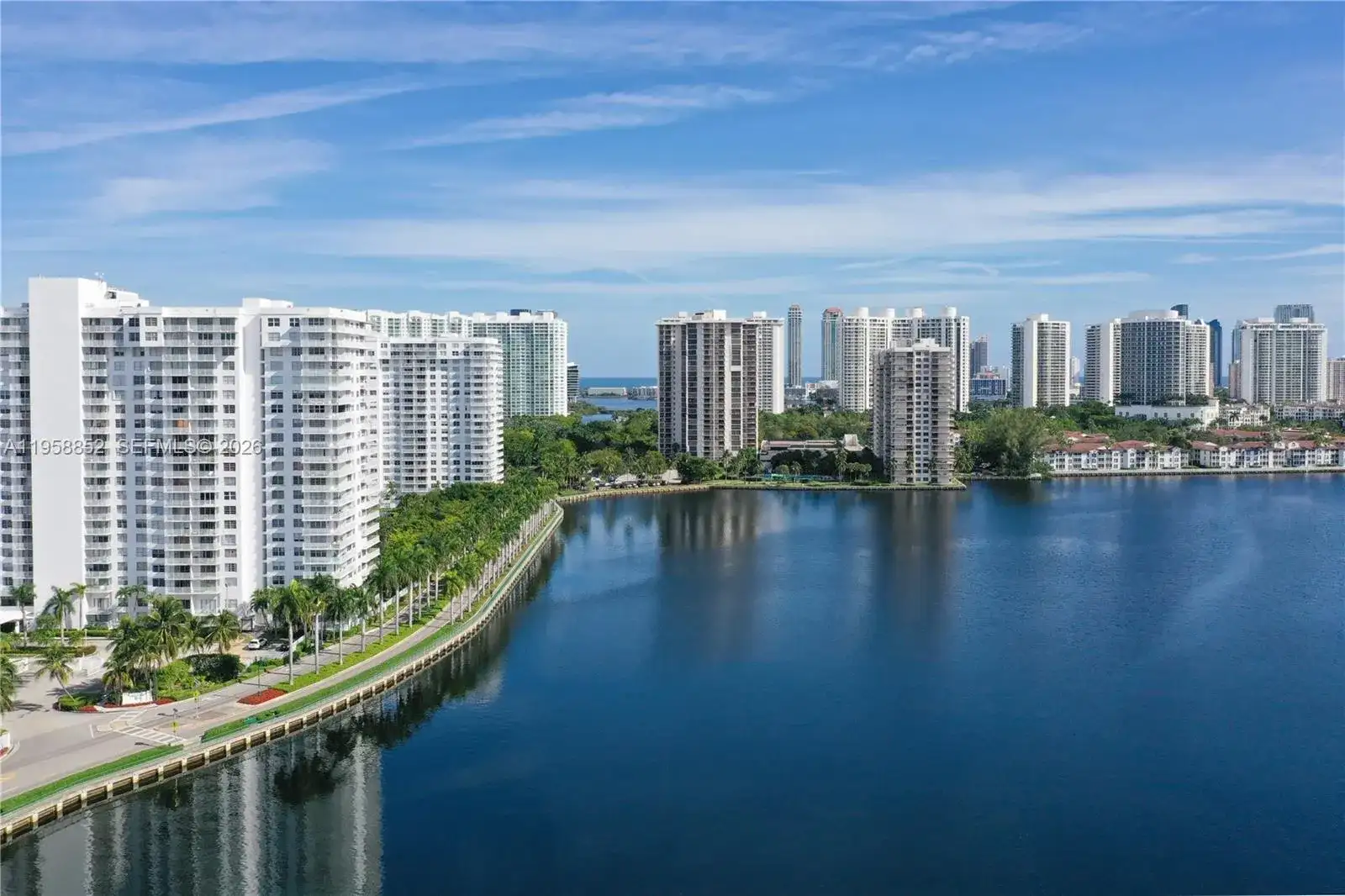 2780 NE 183rd St # 1606, Aventura FL 33160 photo 3