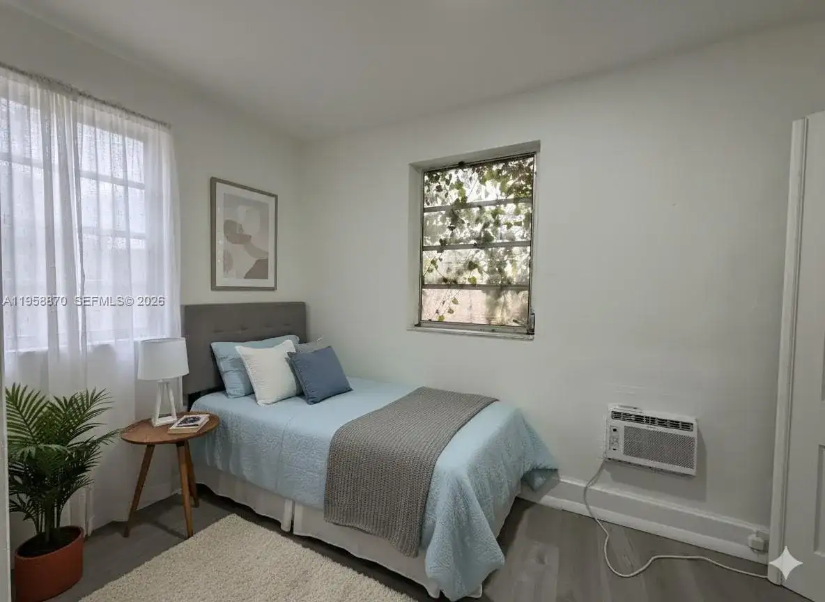 1560 SW 5th St # 11, Miami FL 33135 photo 3