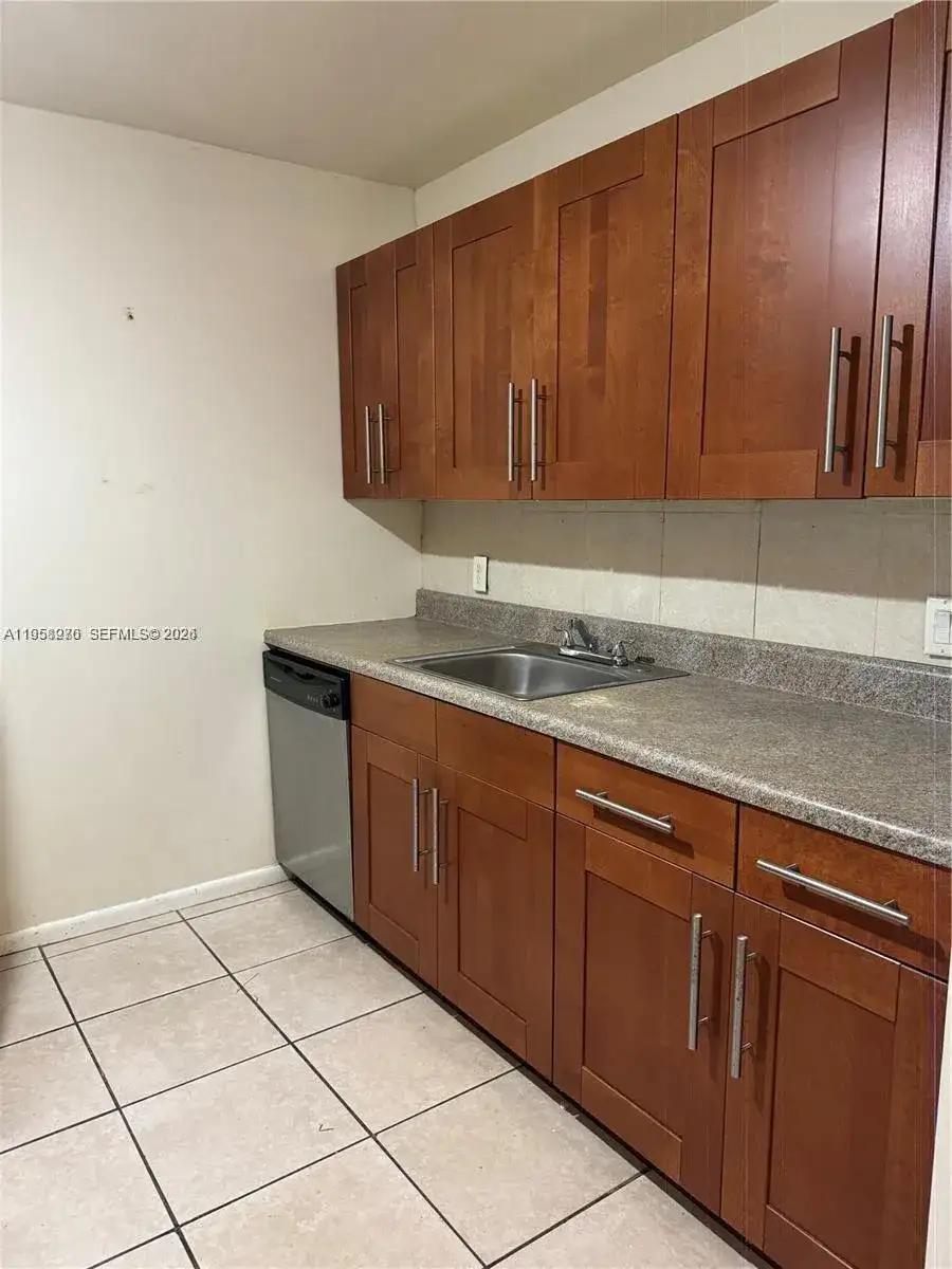 13550 SW 6th Ct # 409A, Pembroke Pines FL 33027 photo 3