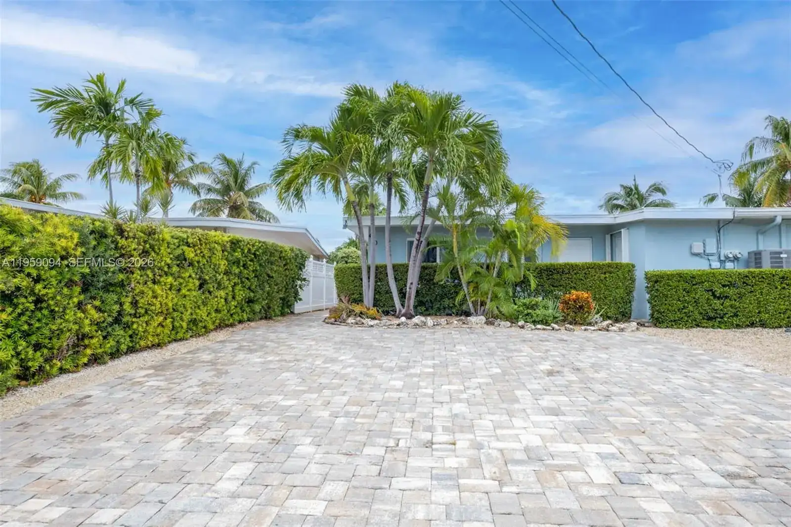 410 10th St, Key Colony FL 33051 photo 4
