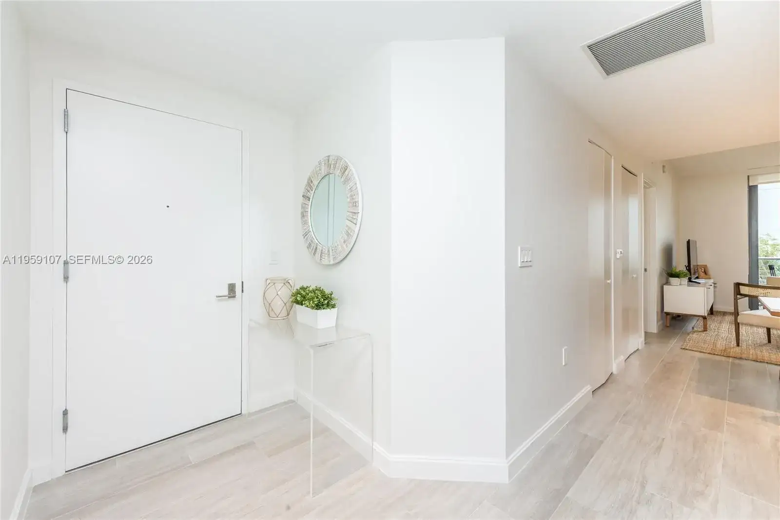 55 SW 9th St # 1010, Miami FL 33130 photo 2