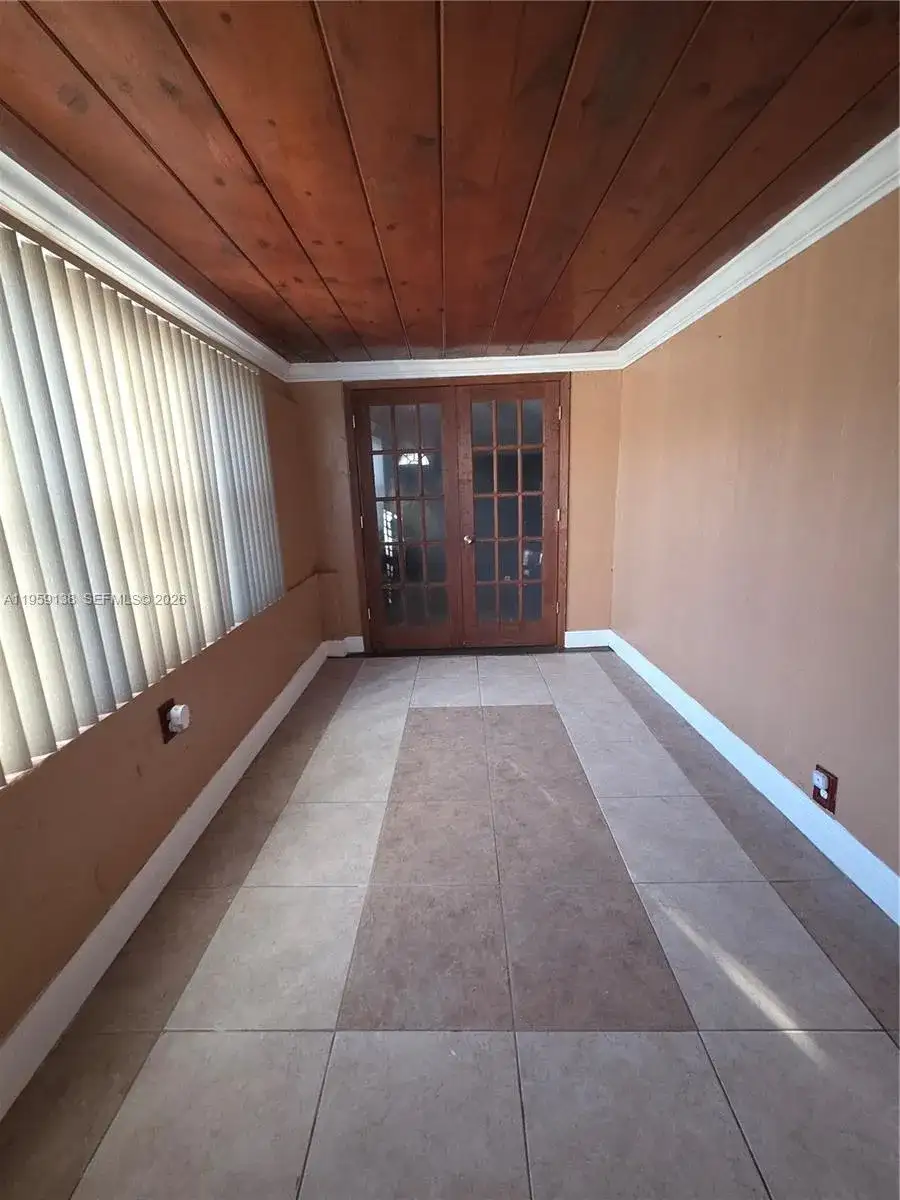 2401 NW 56th St, Miami FL 33142 photo 3