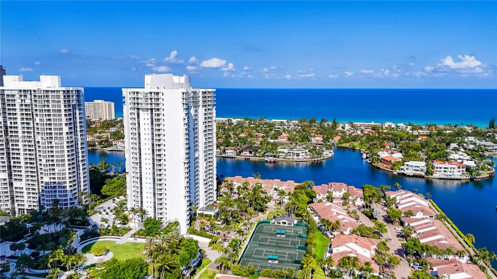 21050 Point Pl # 2301, Aventura FL 33180 photo 2