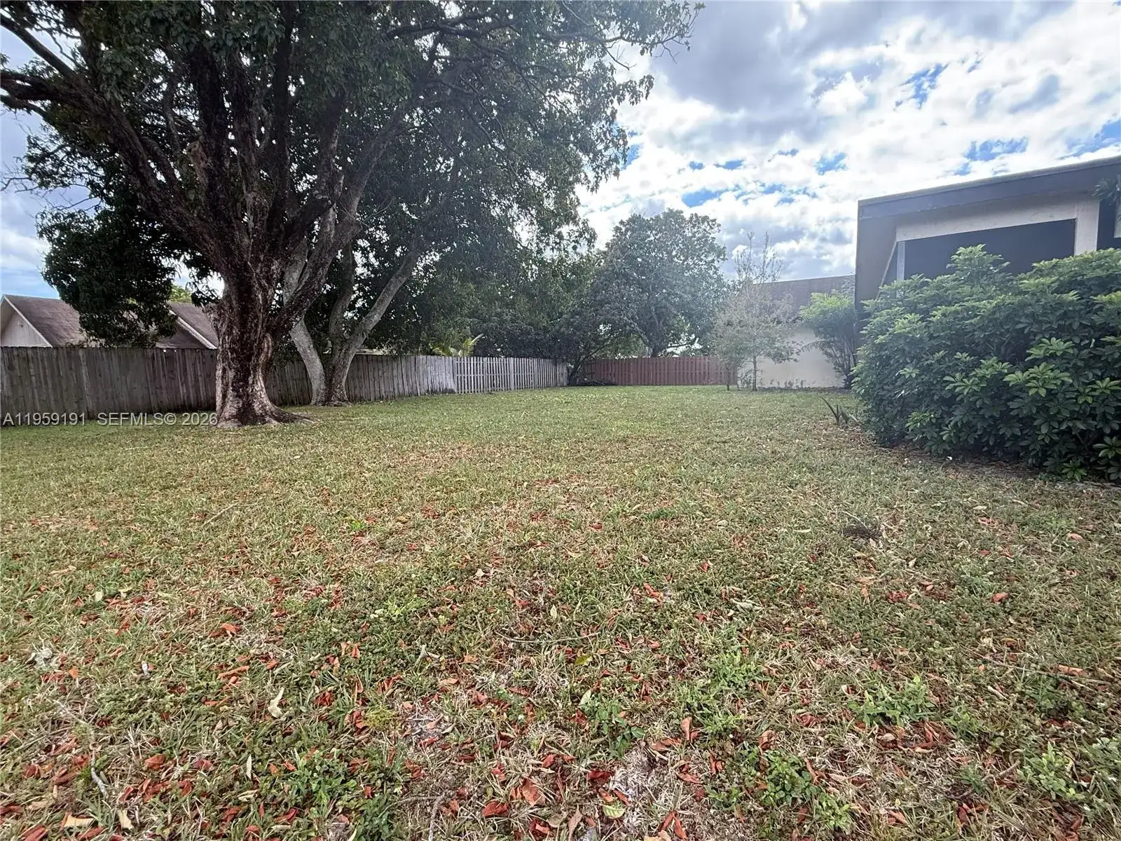 1140 NW 78th Ter, Plantation FL 33322 photo 5