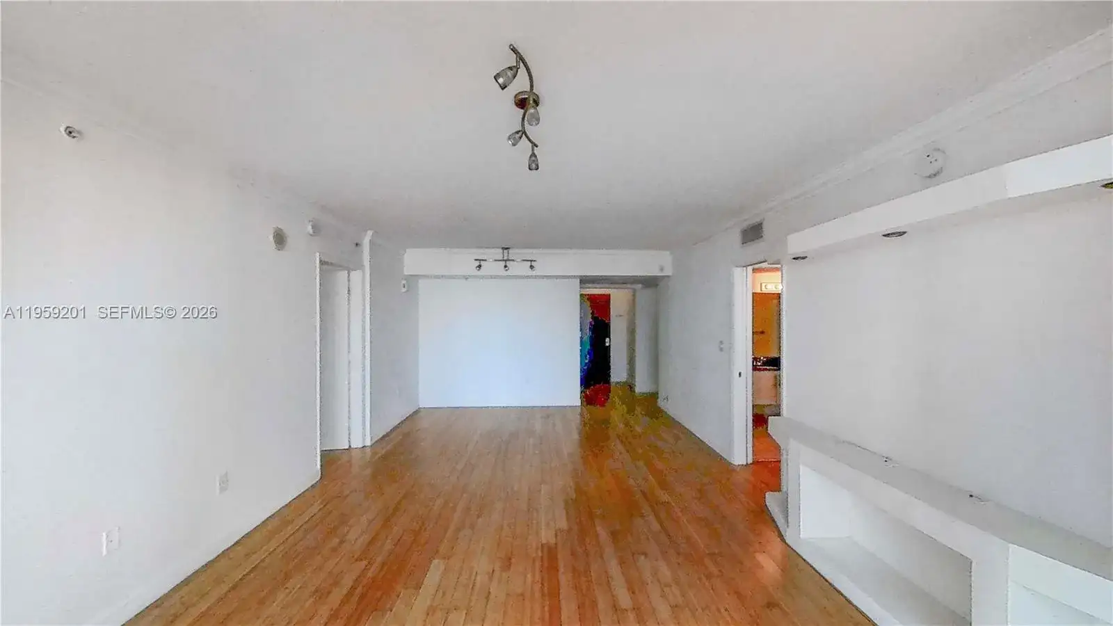 31 SE 5th St # 2408, Miami FL 33131 photo 4