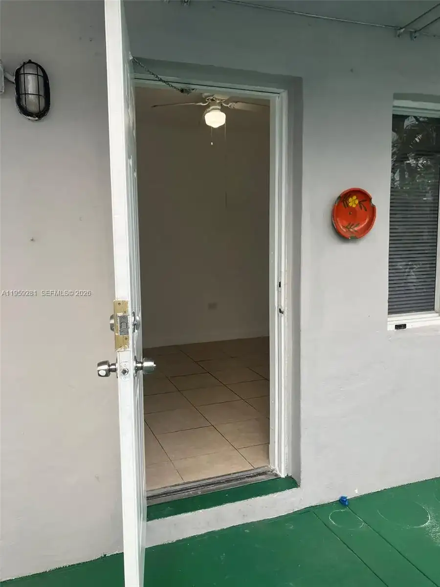 2731 NW 4th St # 2, Miami FL 33125 photo 4
