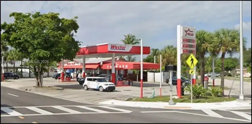 Confidential, North Miami FL 33161 photo 3