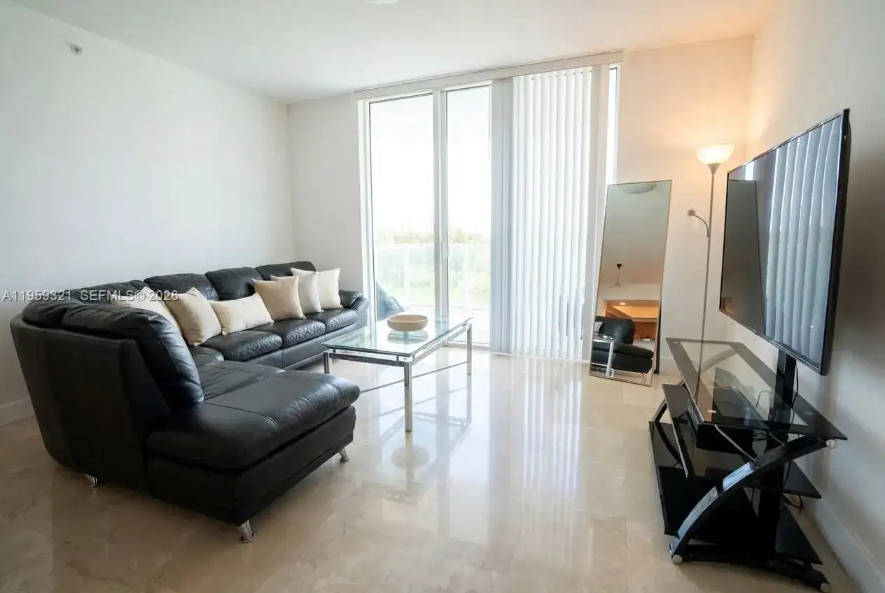 14951 Royal Oaks Ln # 907, North Miami FL 33181 photo 3