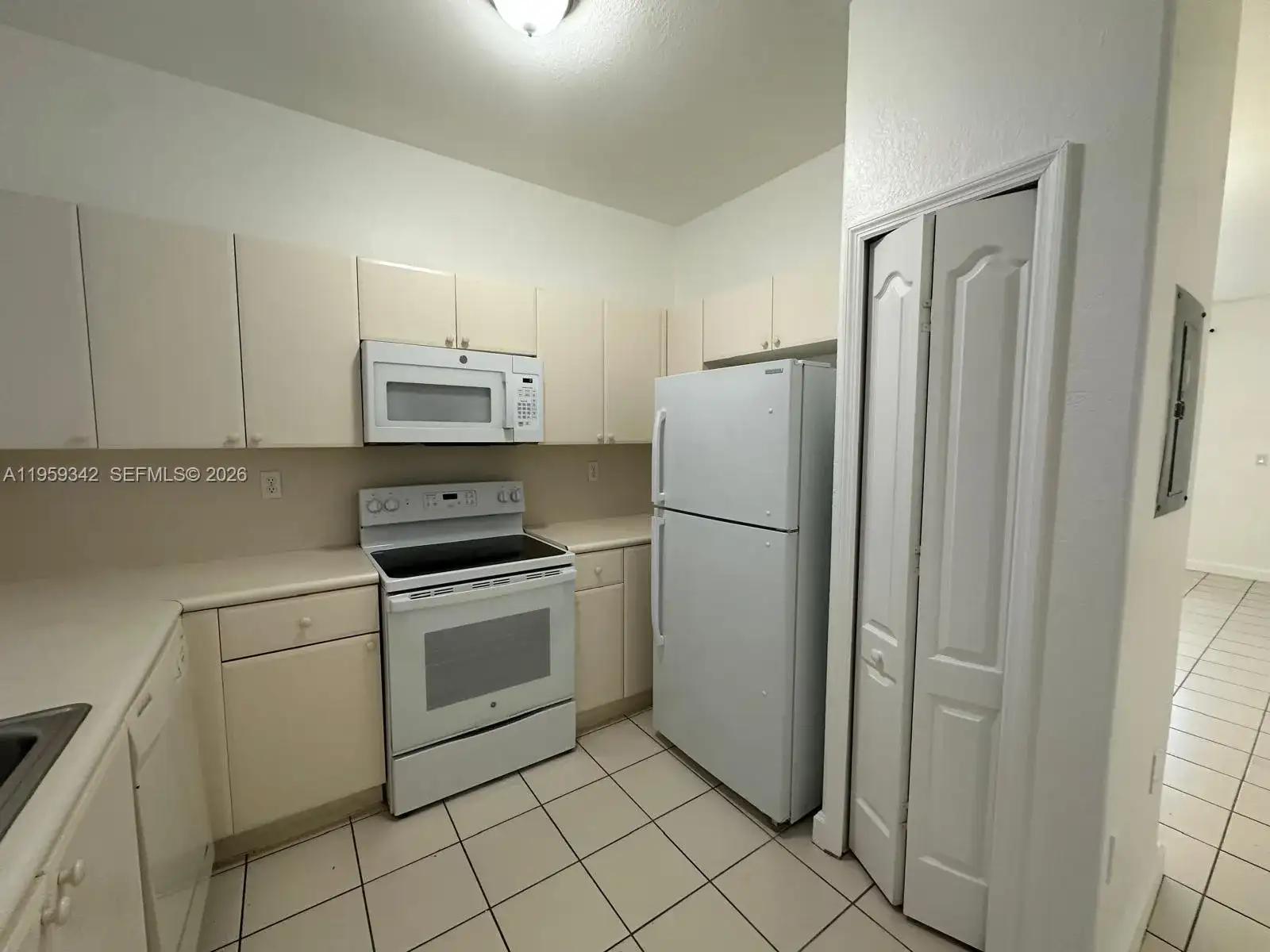 1661 SE 29th Ct # 104, Homestead FL 33035 photo 5
