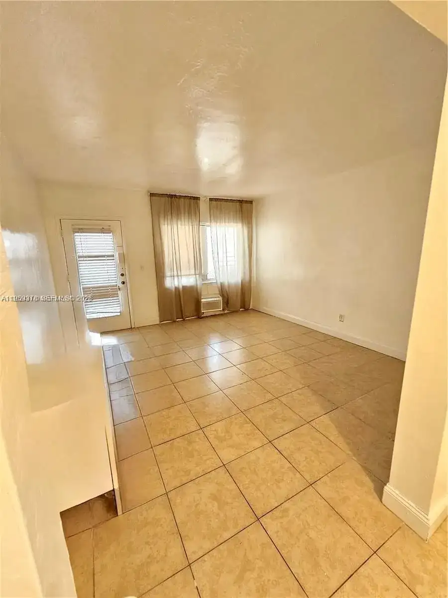 761 Euclid Ave # 3, Miami Beach FL 33139 photo 3