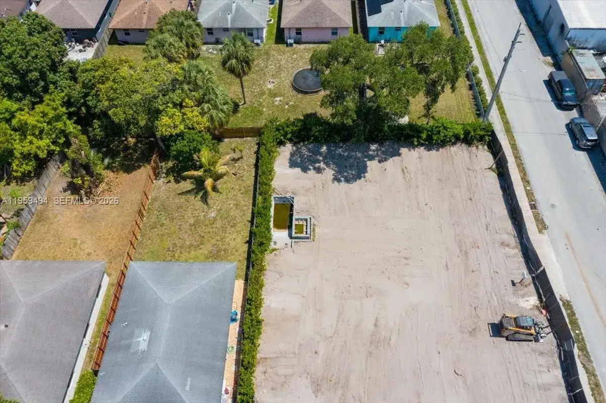 3250 NE 3rd Ave, Oakland Park FL 33334 photo 2