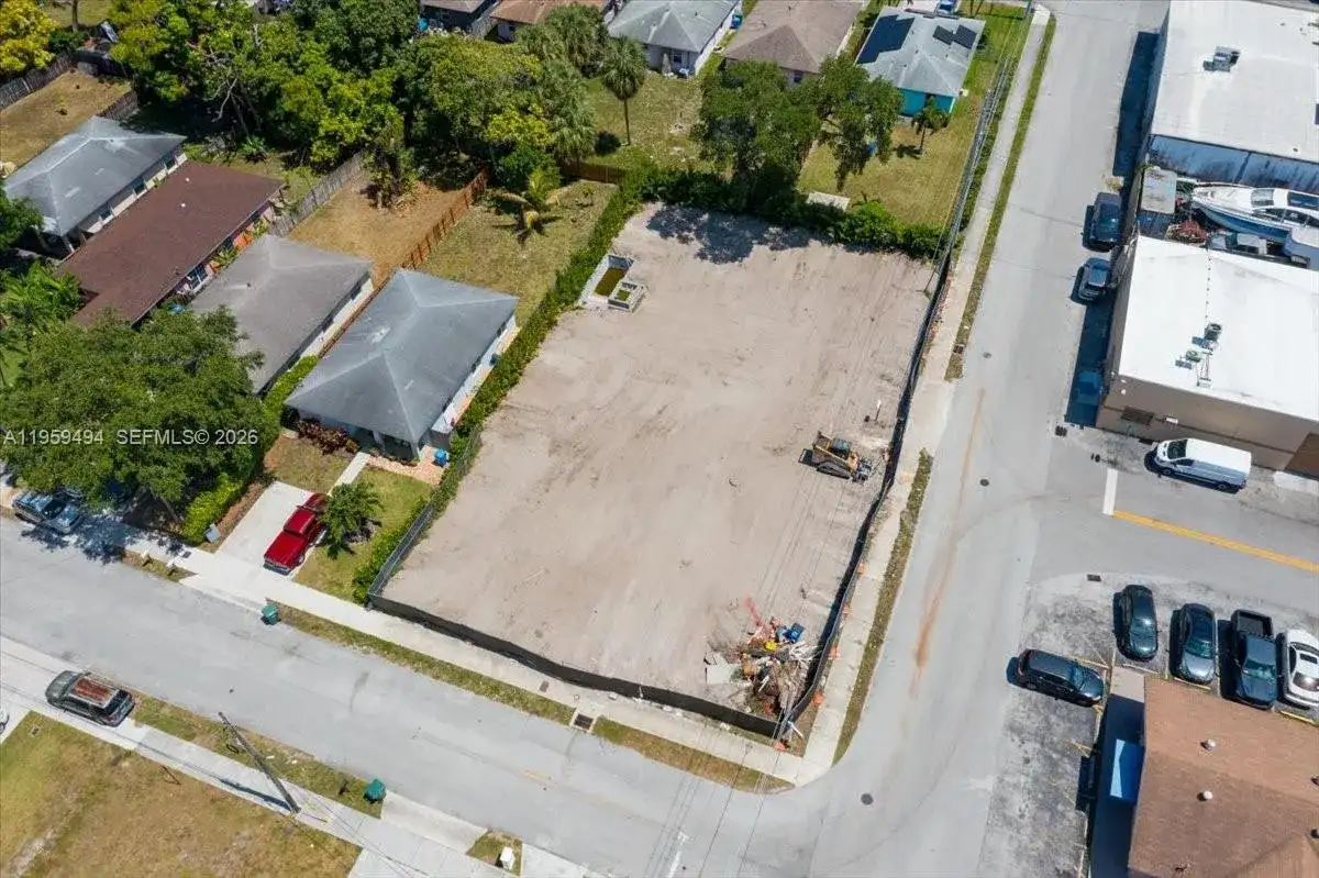 3250 NE 3rd Ave, Oakland Park FL 33334 photo 3
