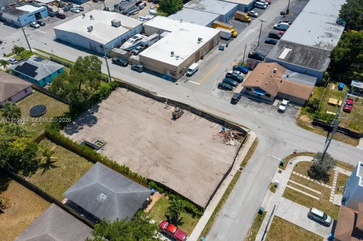 3250 NE 3rd Ave, Oakland Park FL 33334 photo 5