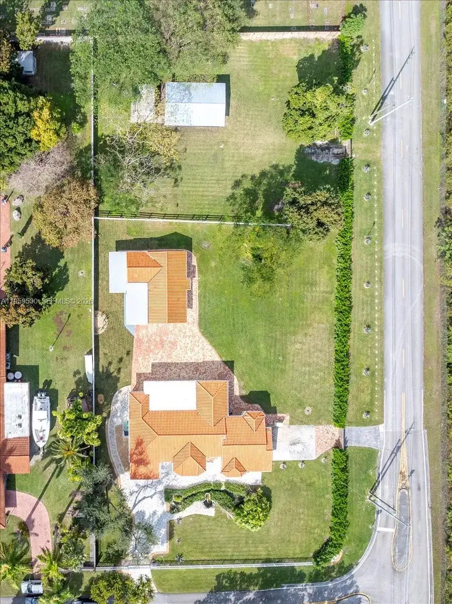 7705 SW 66th St # 0, South Miami FL 33143 photo 2