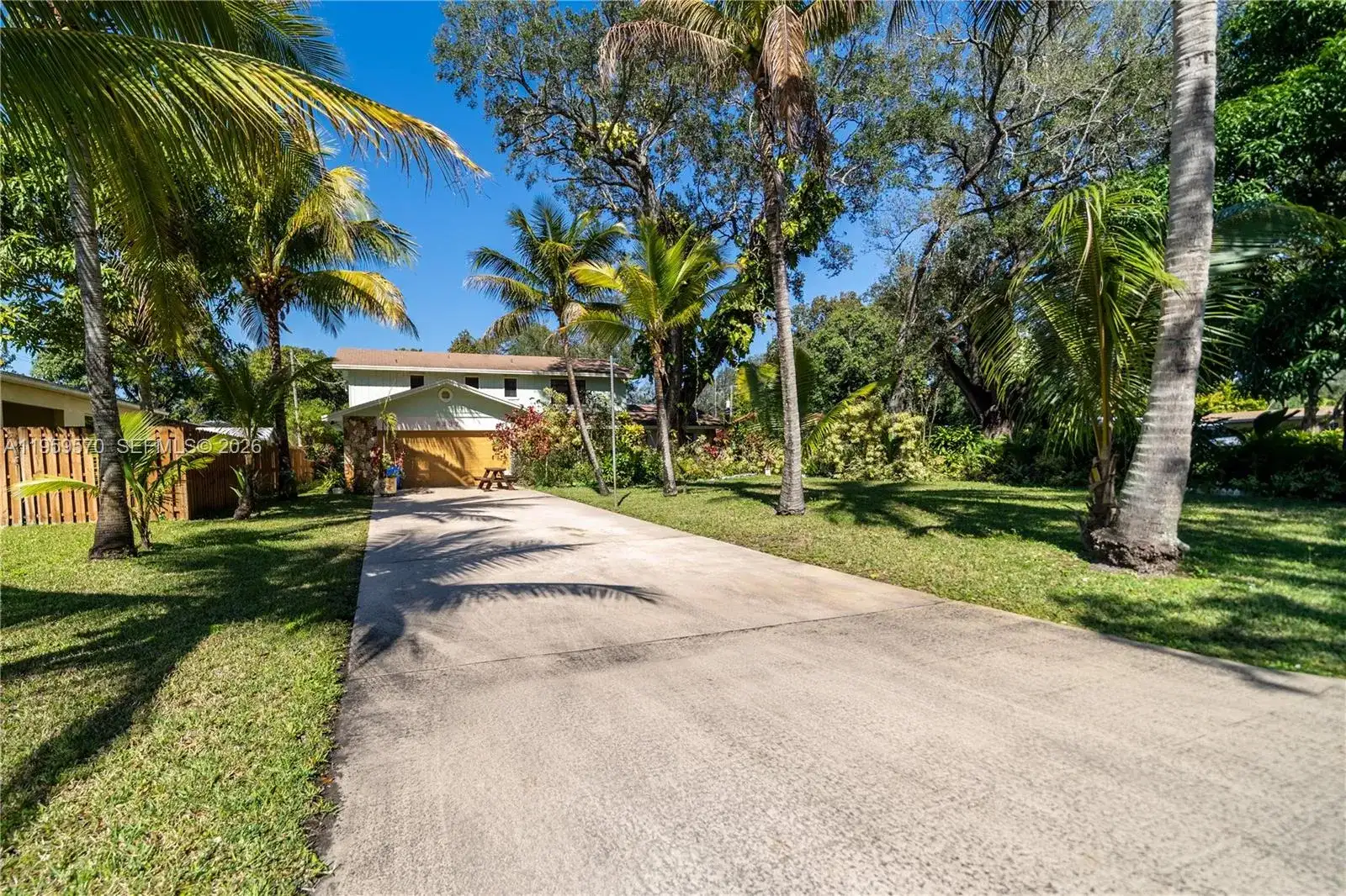 6337 SW 32nd St, Miramar FL 33023 photo 2
