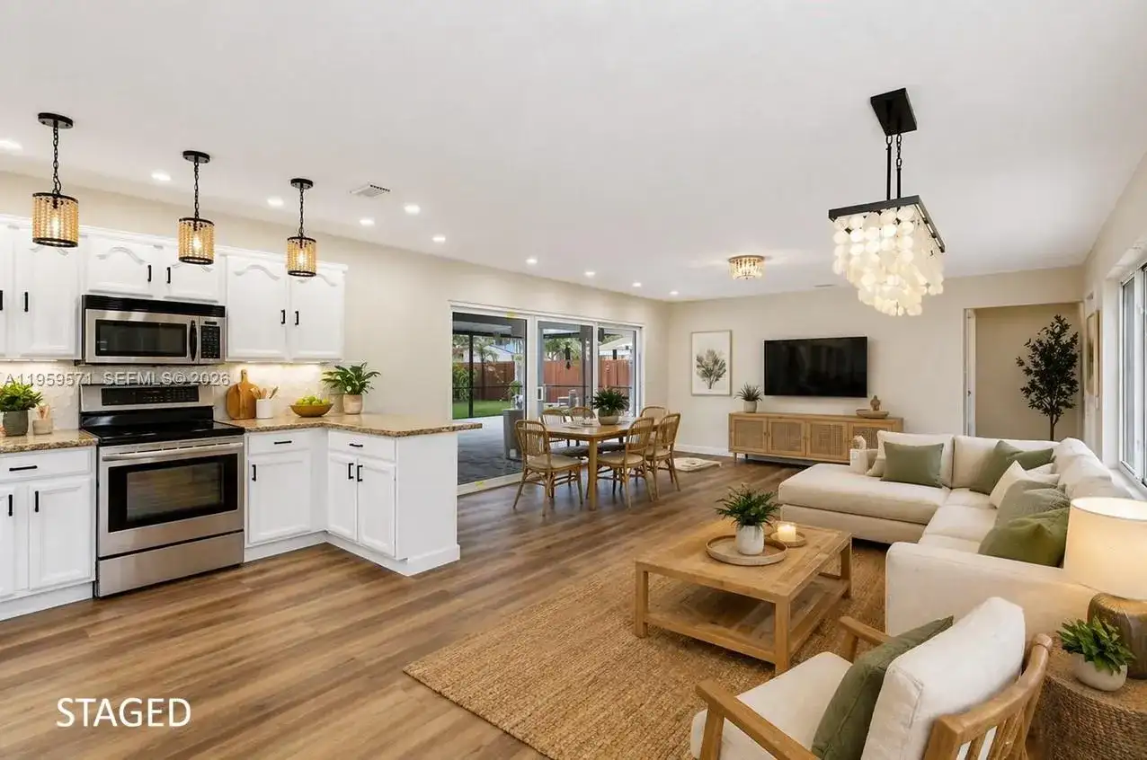 1507 Harding St, Hollywood FL 33020 photo 2