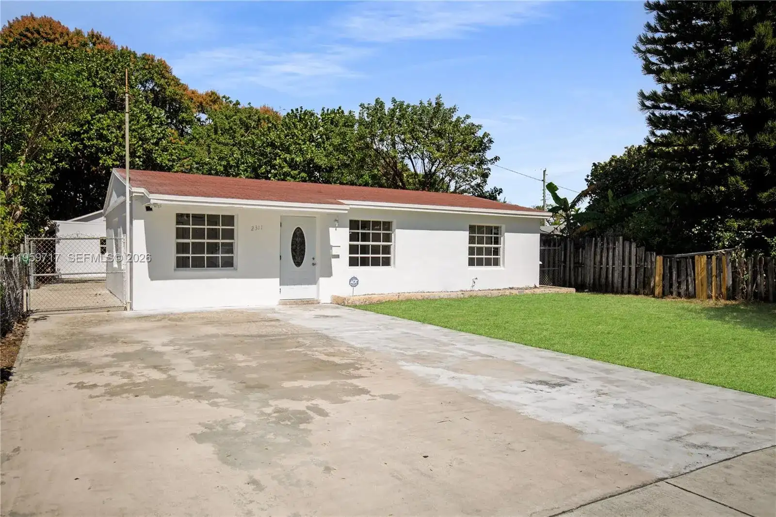 2311 Fletcher St, Hollywood FL 33020 photo 2