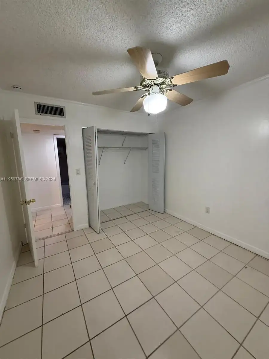 9520 SW 8th St # 111, Miami FL 33174 photo 2