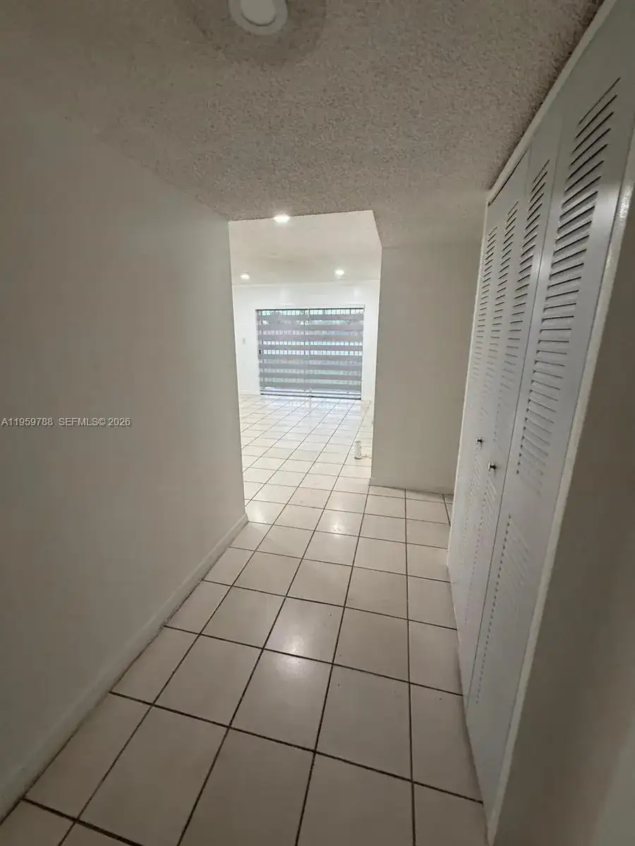 9520 SW 8th St # 111, Miami FL 33174 photo 3