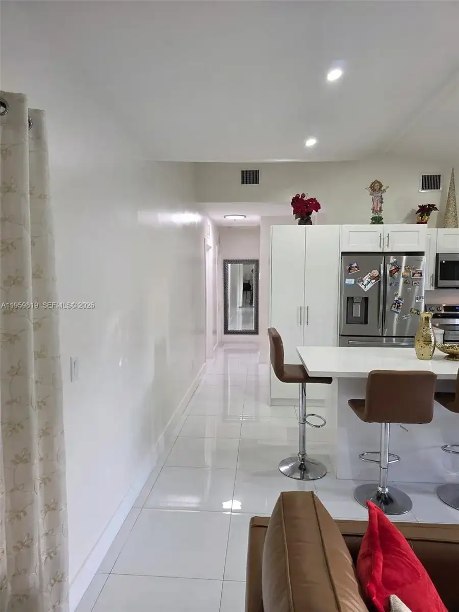 8523 NW 35th Pl, Miami FL 33147 photo 3