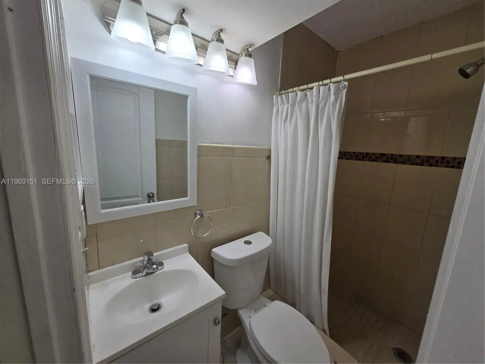 16650 SW 141st Ct, Miami FL 33177 photo 2
