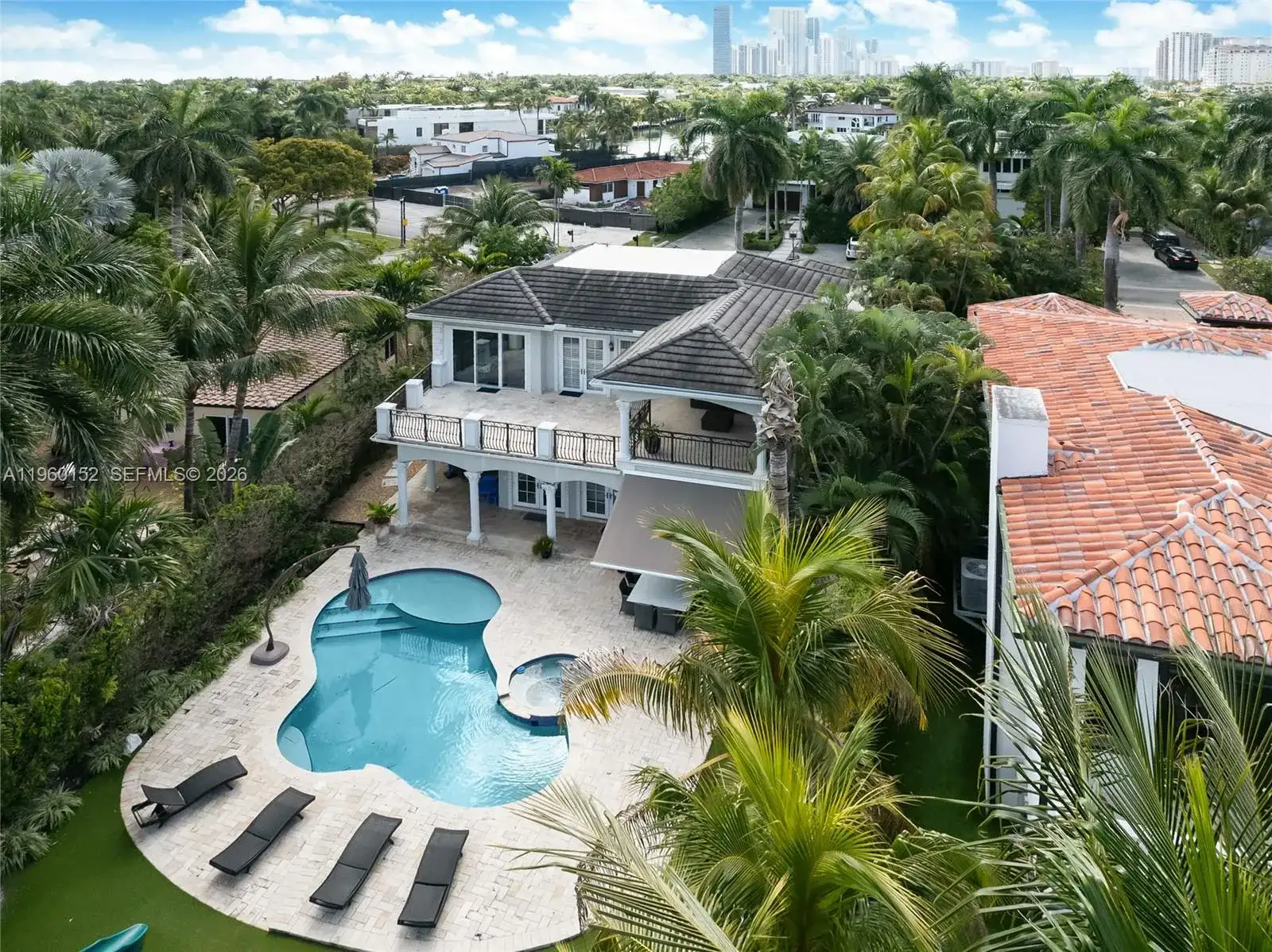 520 N Parkway, Golden Beach FL 33160 photo 2