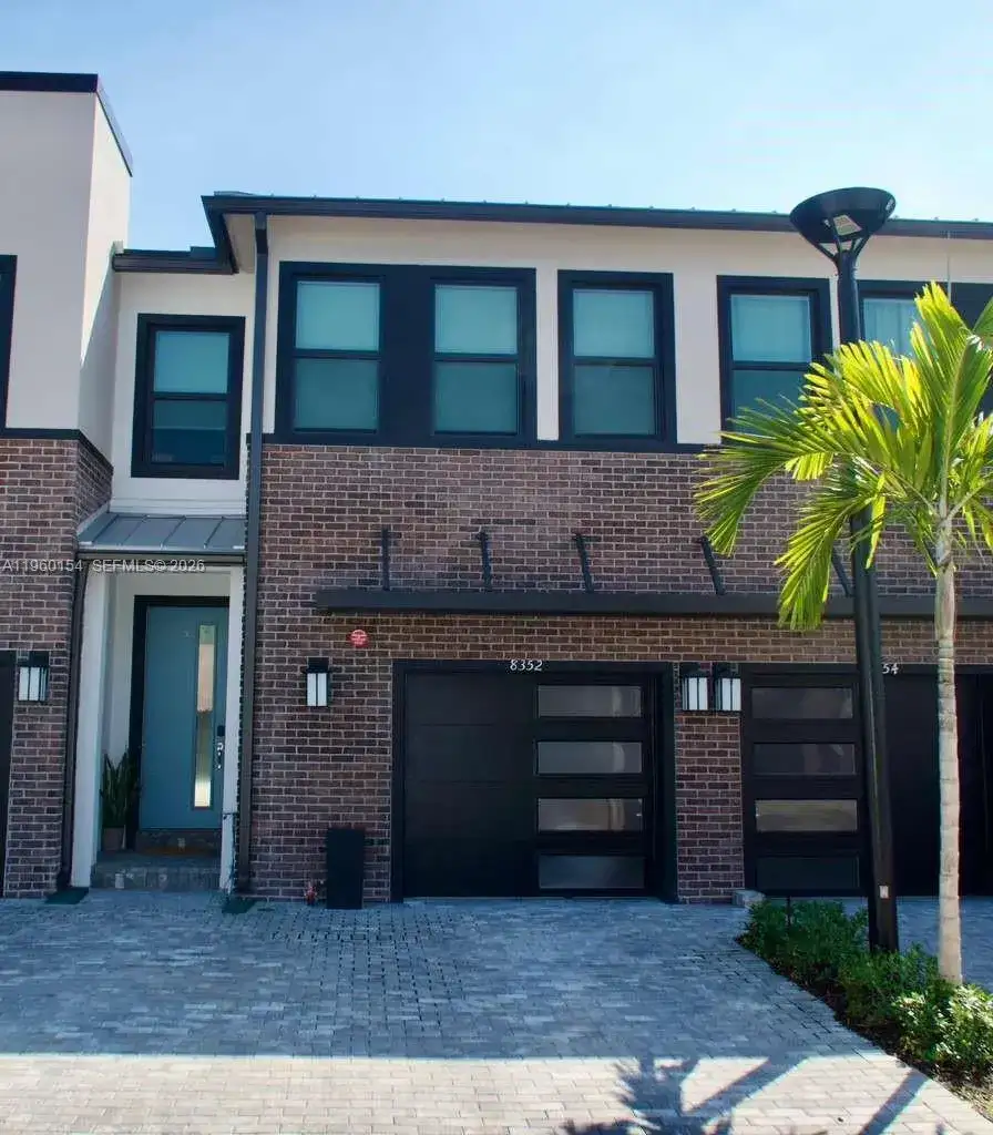 8352 NW 7th Pl, Plantation FL 33324 photo 3