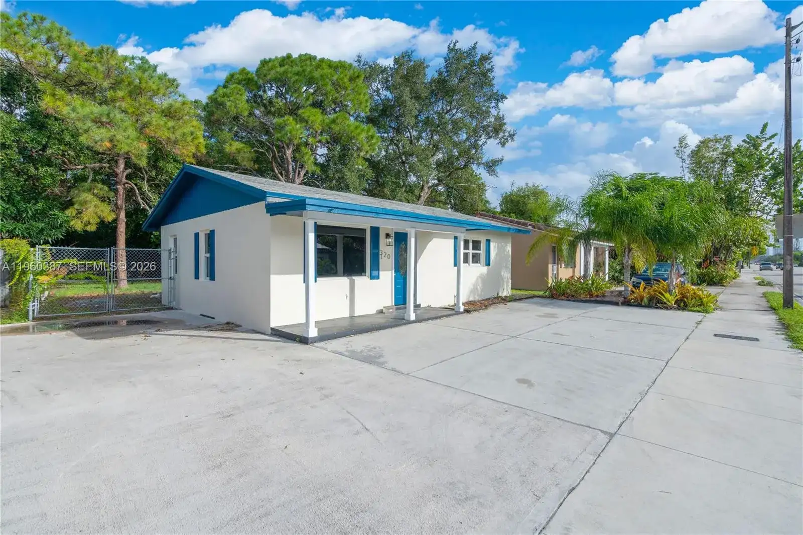 1320 N Andrews Ave, Fort Lauderdale FL 33304 photo 2