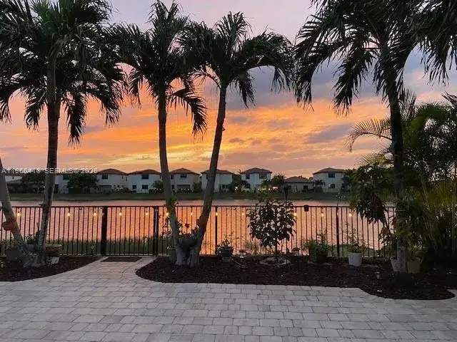 132 NE 26th Ave, Homestead FL 33033 photo 5