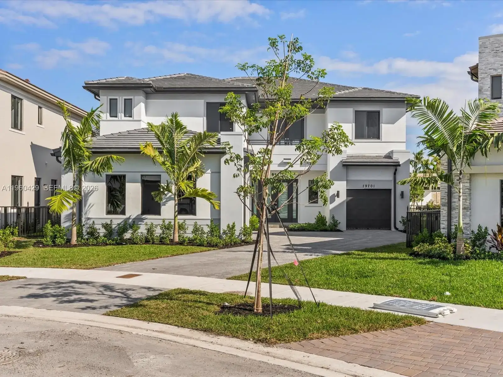 19701 NE 16 PL, Miami FL 33179 photo 4